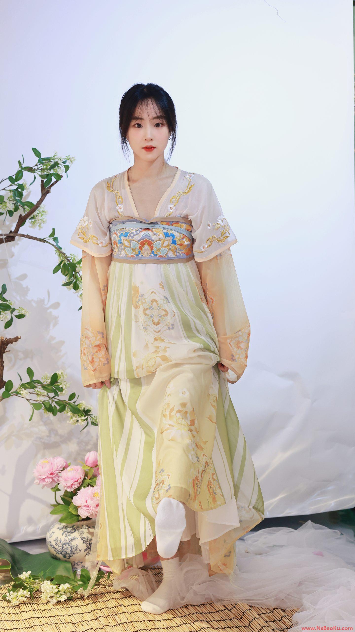 绮梦摄影-花絮视频-007期：Aubrey [168P/1V/7.46G]-男士宝库