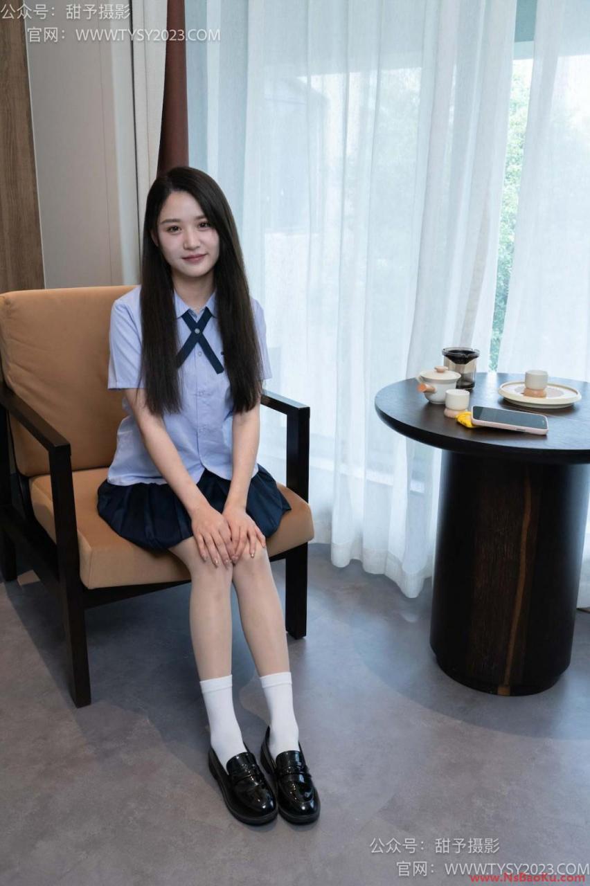 甜予摄影 NO.081 澜澜-皮鞋、两双白棉袜、肉丝（脚尖加固款）[140P/2V/10.27GB]-男士宝库