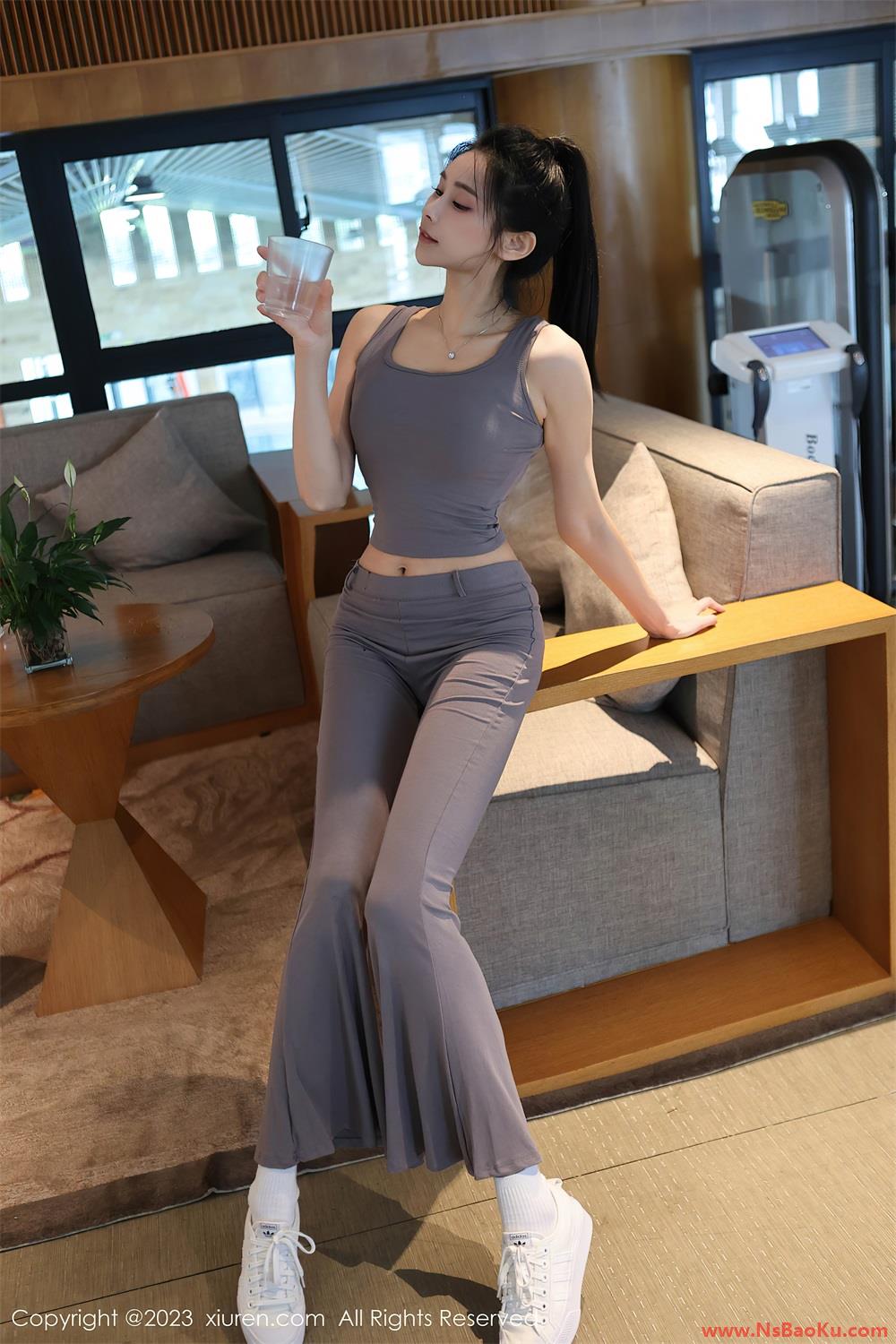 图片[2]-[XIUREN绣人网] 2023.10.16 No.7512 草莓mm [72P/688MB]-男士宝库