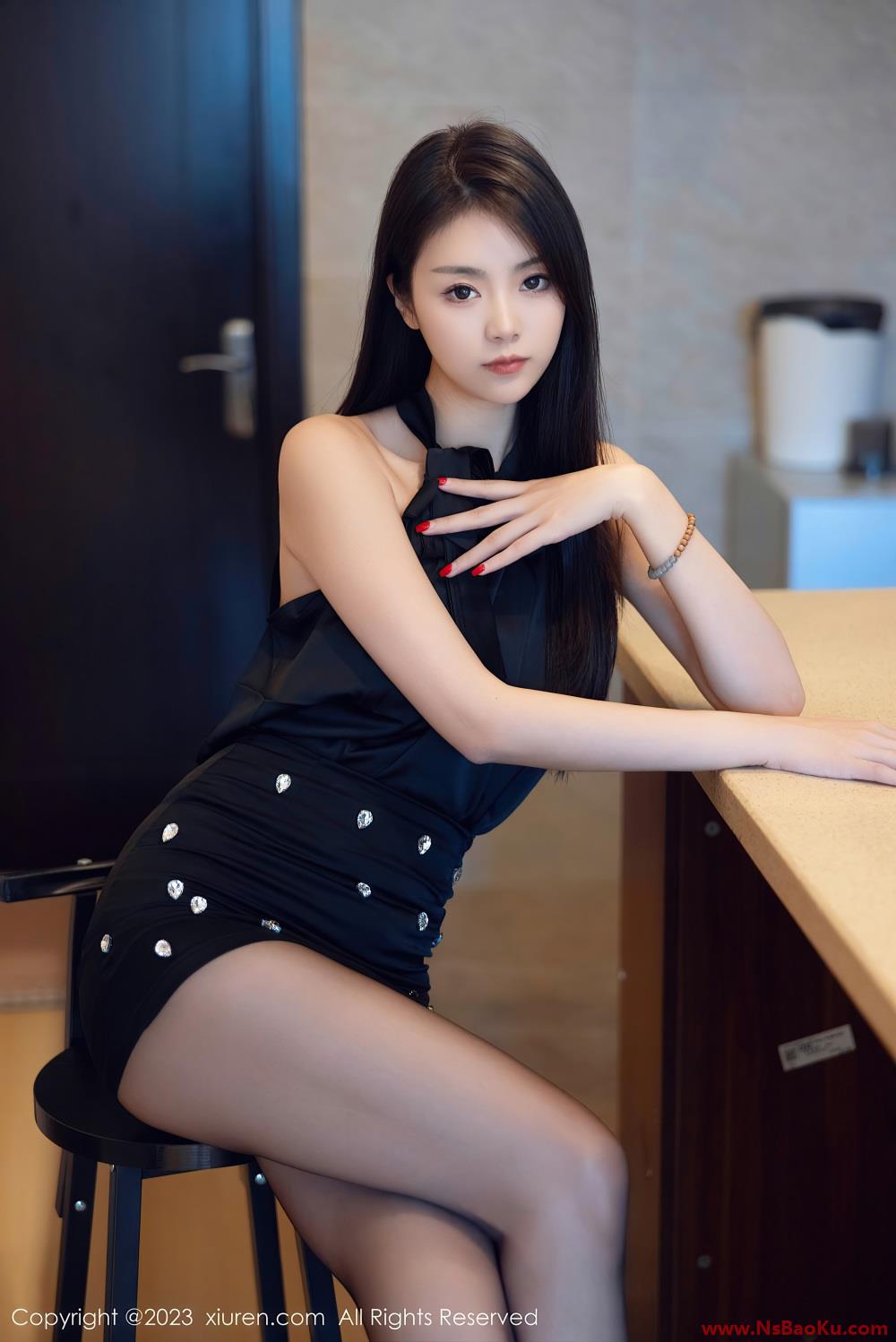 图片[2]-[XIUREN绣人网] 2023.10.19 No.7535 可樂Vicky [83P/686MB]-男士宝库