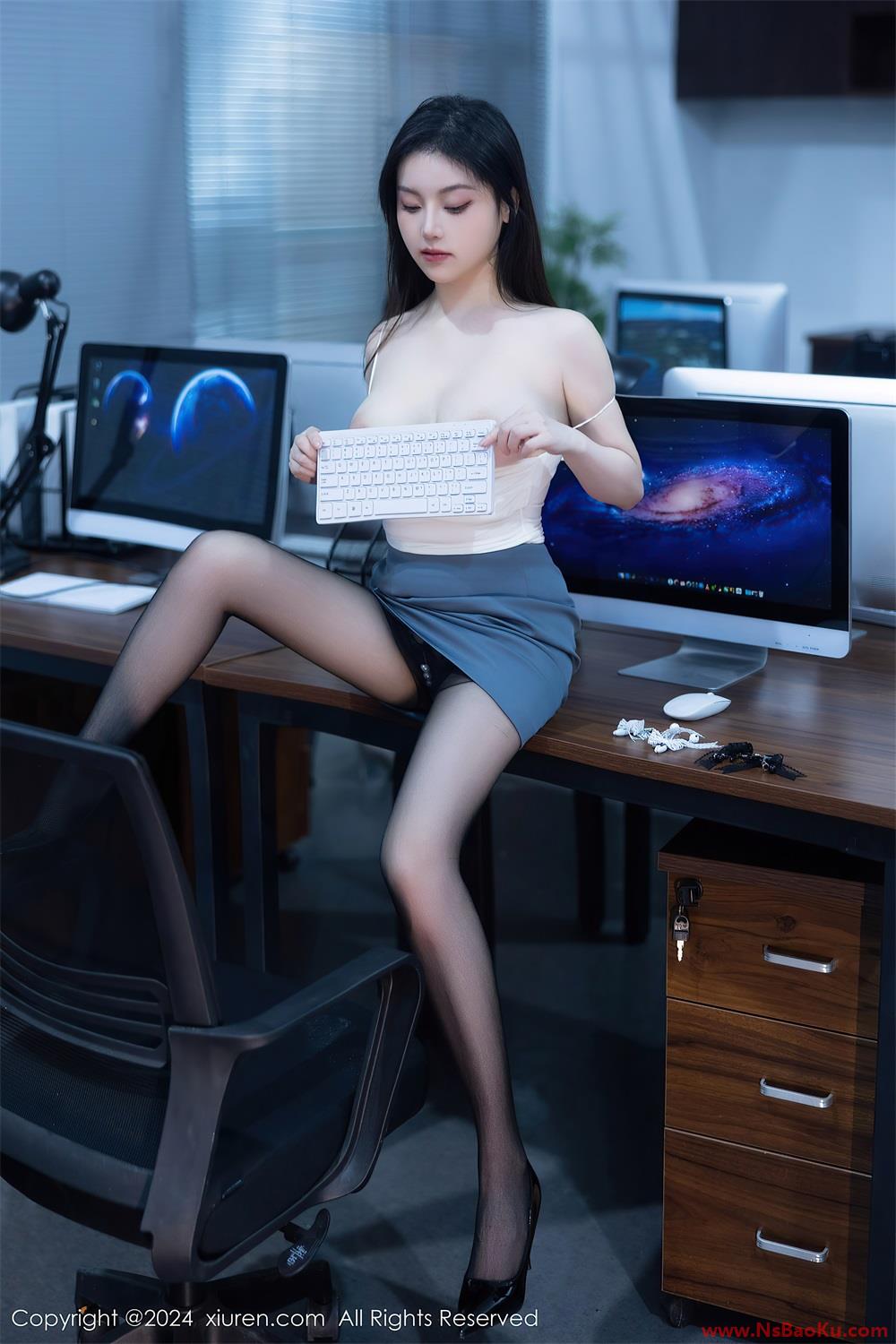 图片[4]-[XIUREN绣人网] 2024.01.05 No.7923 豆瓣酱 [105P/932MB]-男士宝库