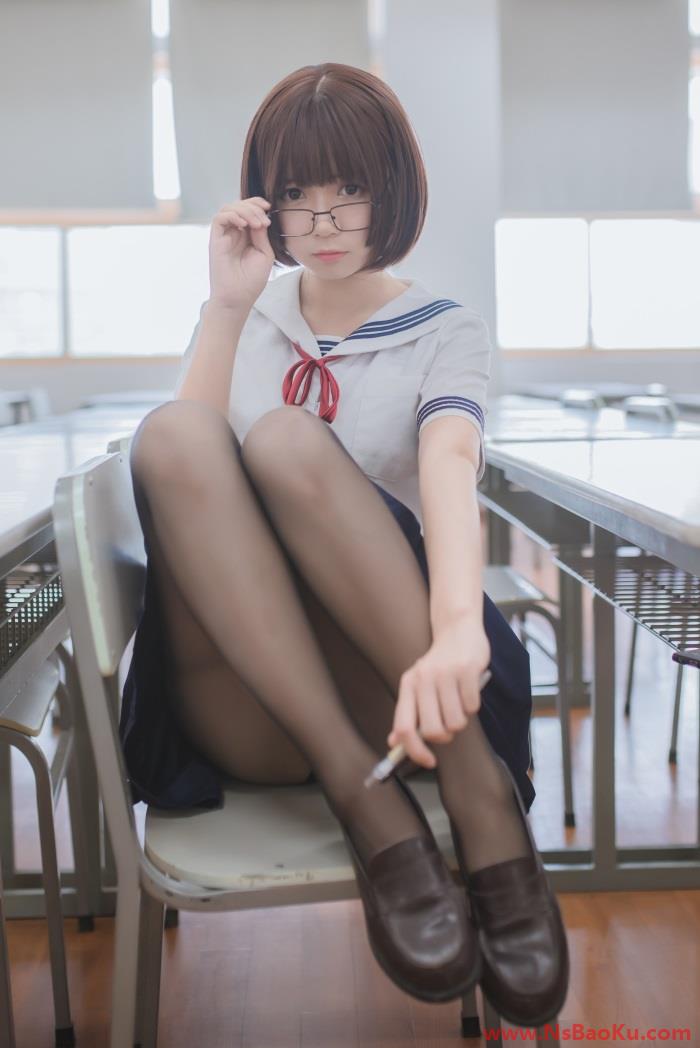 白金Saki写真 – 超薄嘿丝 [50P/413MB]-男士宝库