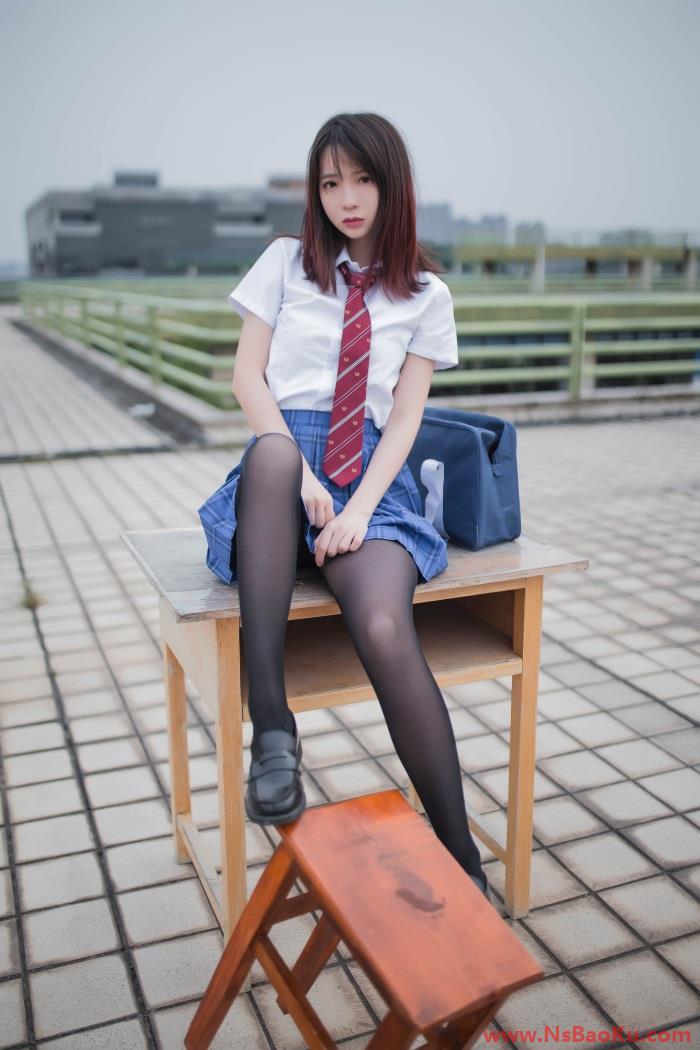 网紅Coser@疯猫ss – 天台JK [30P/164MB]-男士宝库