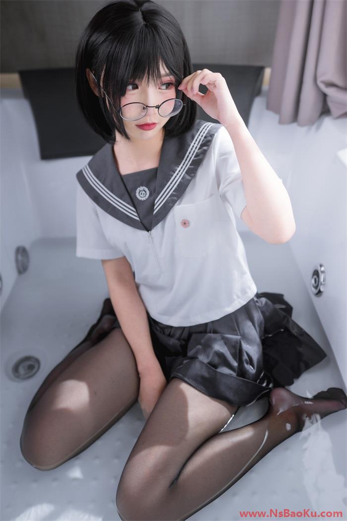 网紅Coser@面饼仙儿 – 脑内少女 嘿丝JK [25P/241MB]-男士宝库