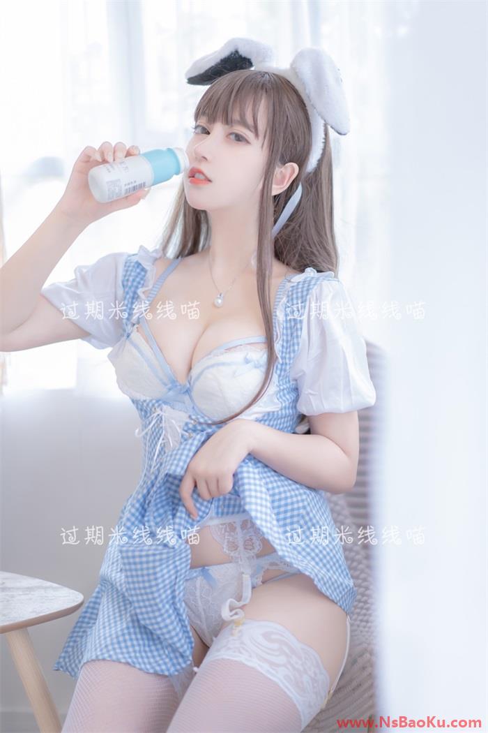微博妹纸@过期米线线喵 蓝白 [55P/106MB]-男士宝库