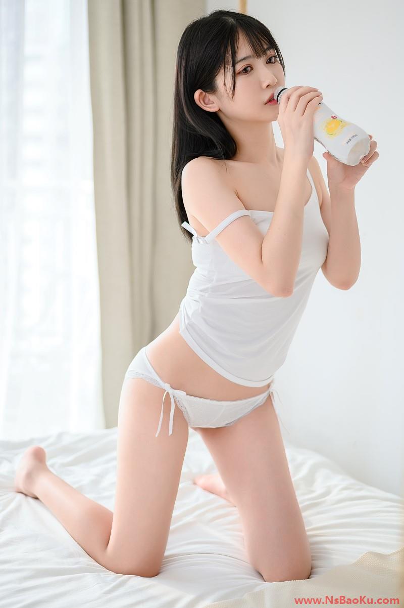 图片[2]-网紅Coser@雪琪 – 体操服 [17P/172MB]-男士宝库