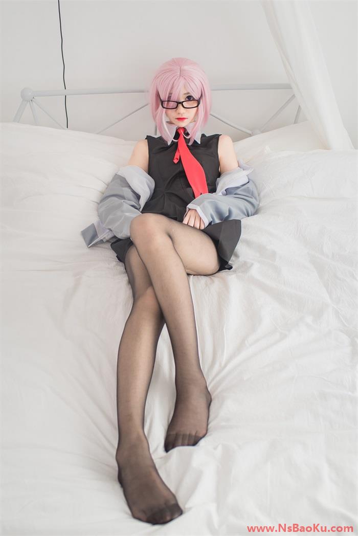 微博红人动漫Coser@南桃Momoko 玛修制服 [29P/34.3MB]-男士宝库