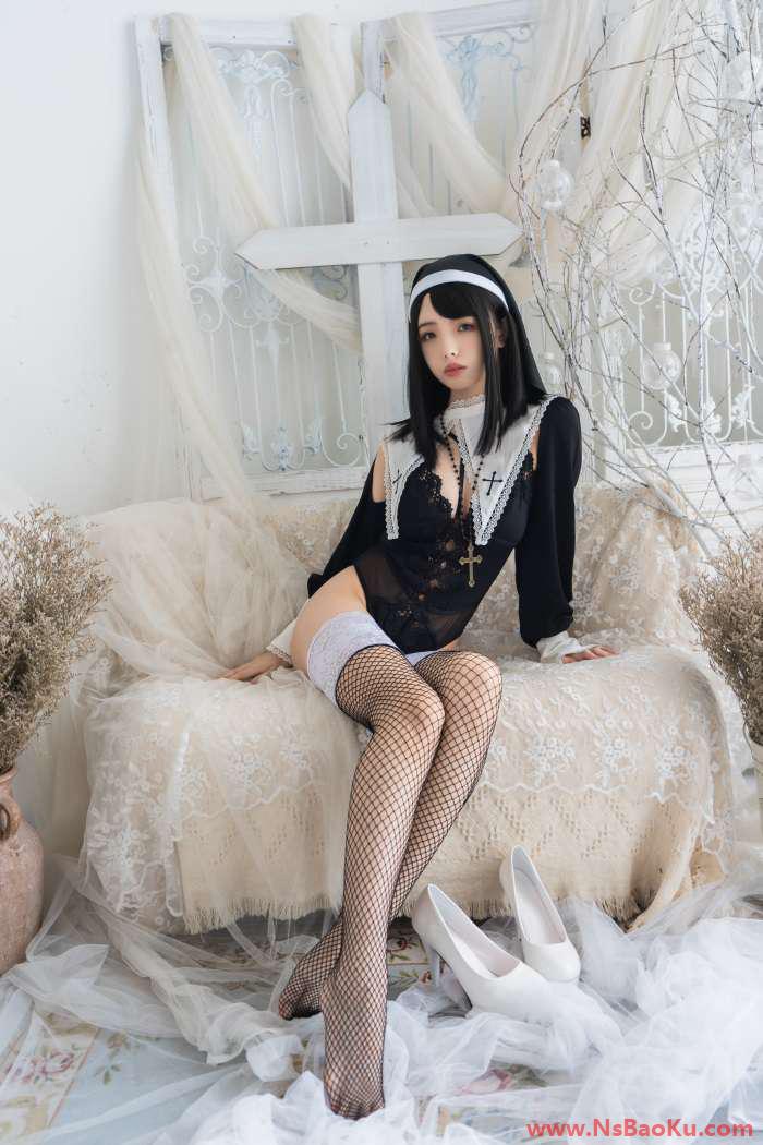 图片[3]-微博红人Coser@雯妹不讲道理 雯妹危险祈祷（修女） [31P/1V/353MB]-男士宝库