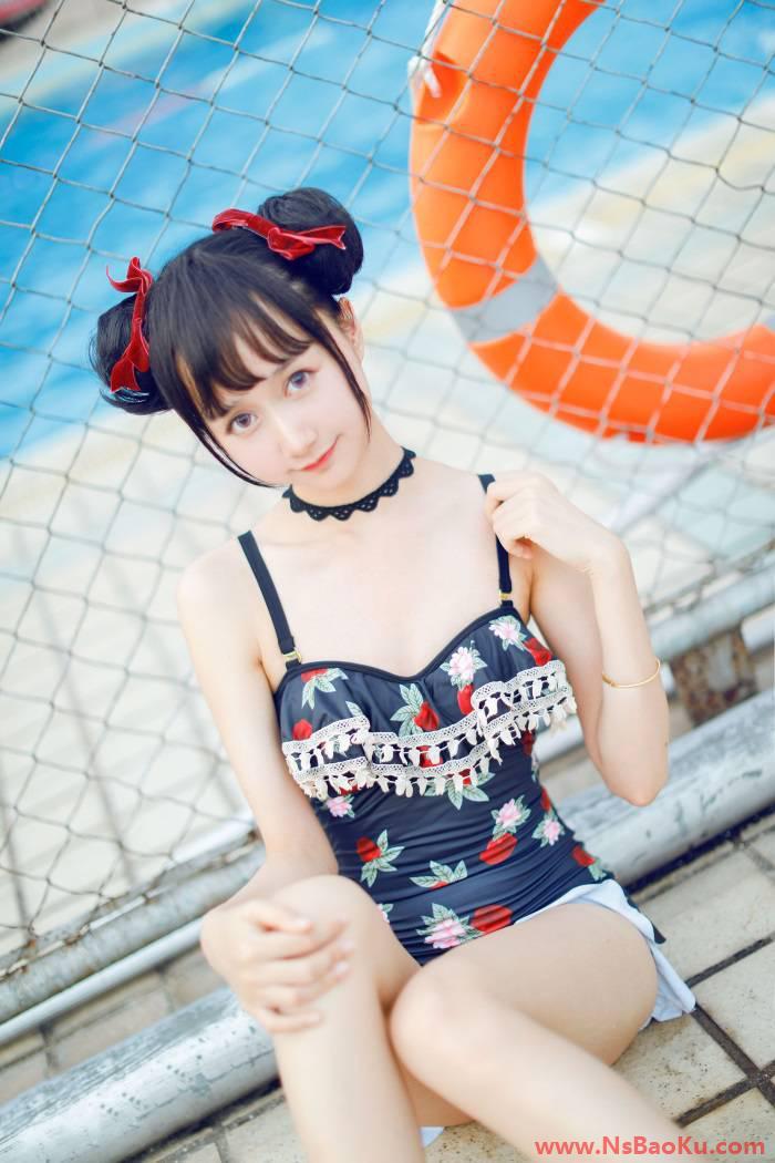 网紅Coser@木绵绵OwO – 草莓泳衣 [40P/97.4MB]-男士宝库