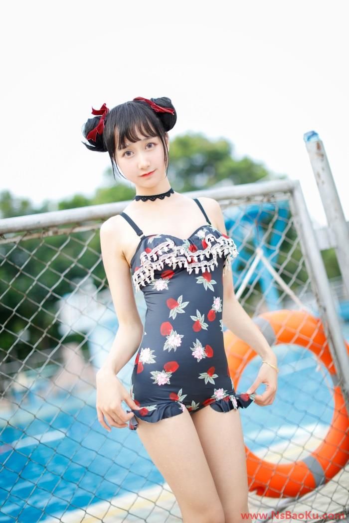 图片[2]-网紅Coser@木绵绵OwO – 草莓泳衣 [40P/97.4MB]-男士宝库