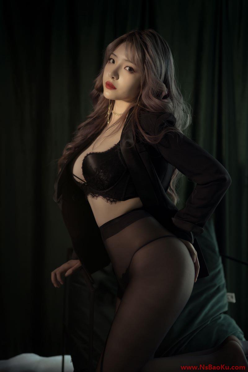 图片[4]-微博红人Coser@雯妹不讲道理 西装 [25P/370MB]-男士宝库