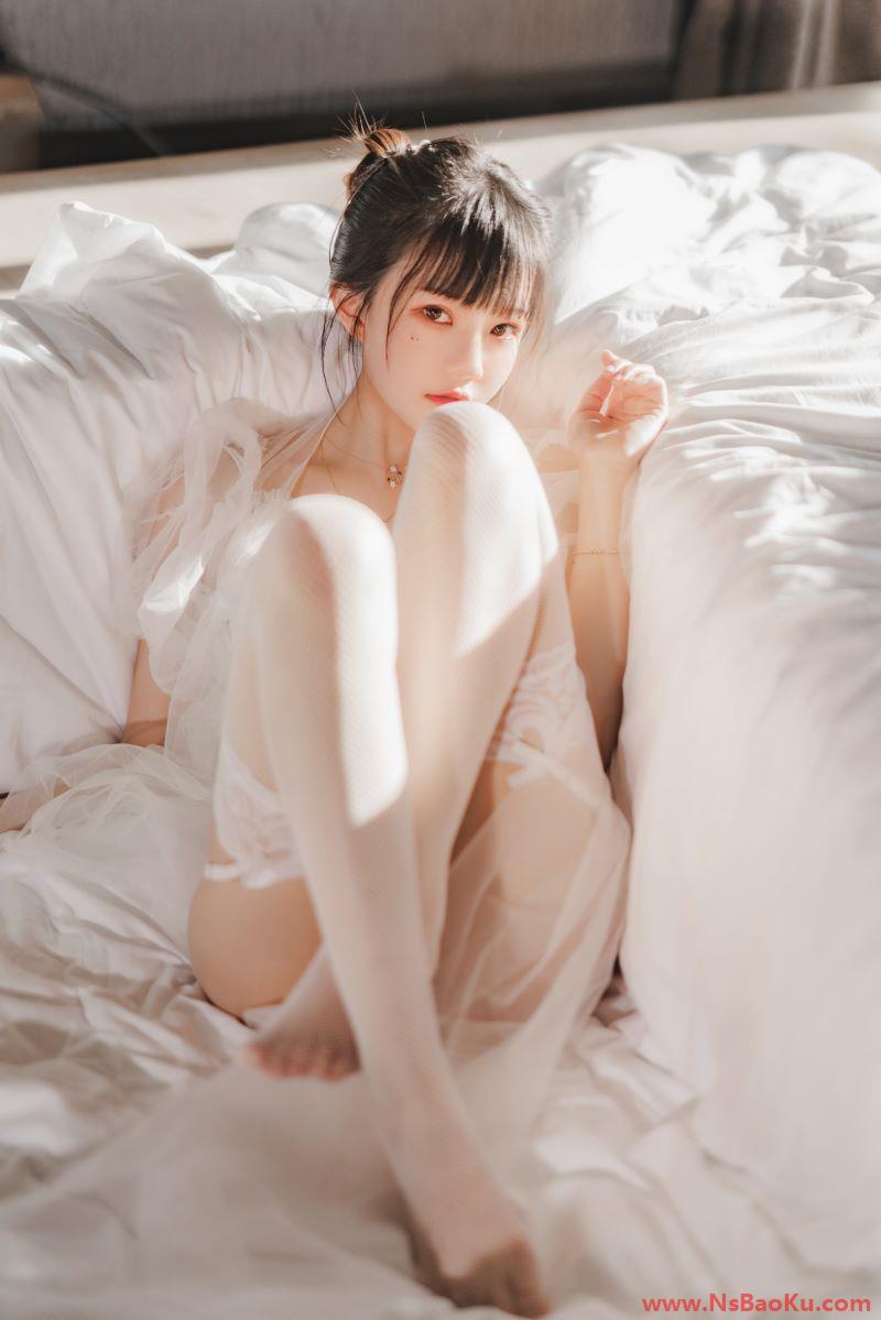 图片[4]-人气Coser@桜桃喵 白纱糖01 [40P/601MB]-男士宝库