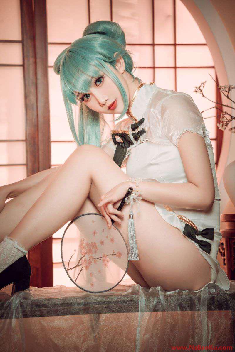 人气动漫Coser@面饼仙儿 初音旗袍 [28P/514MB]-男士宝库